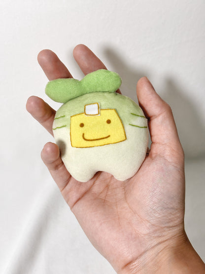 Moolioli Daikon Chibi Plush Keychain 8cm